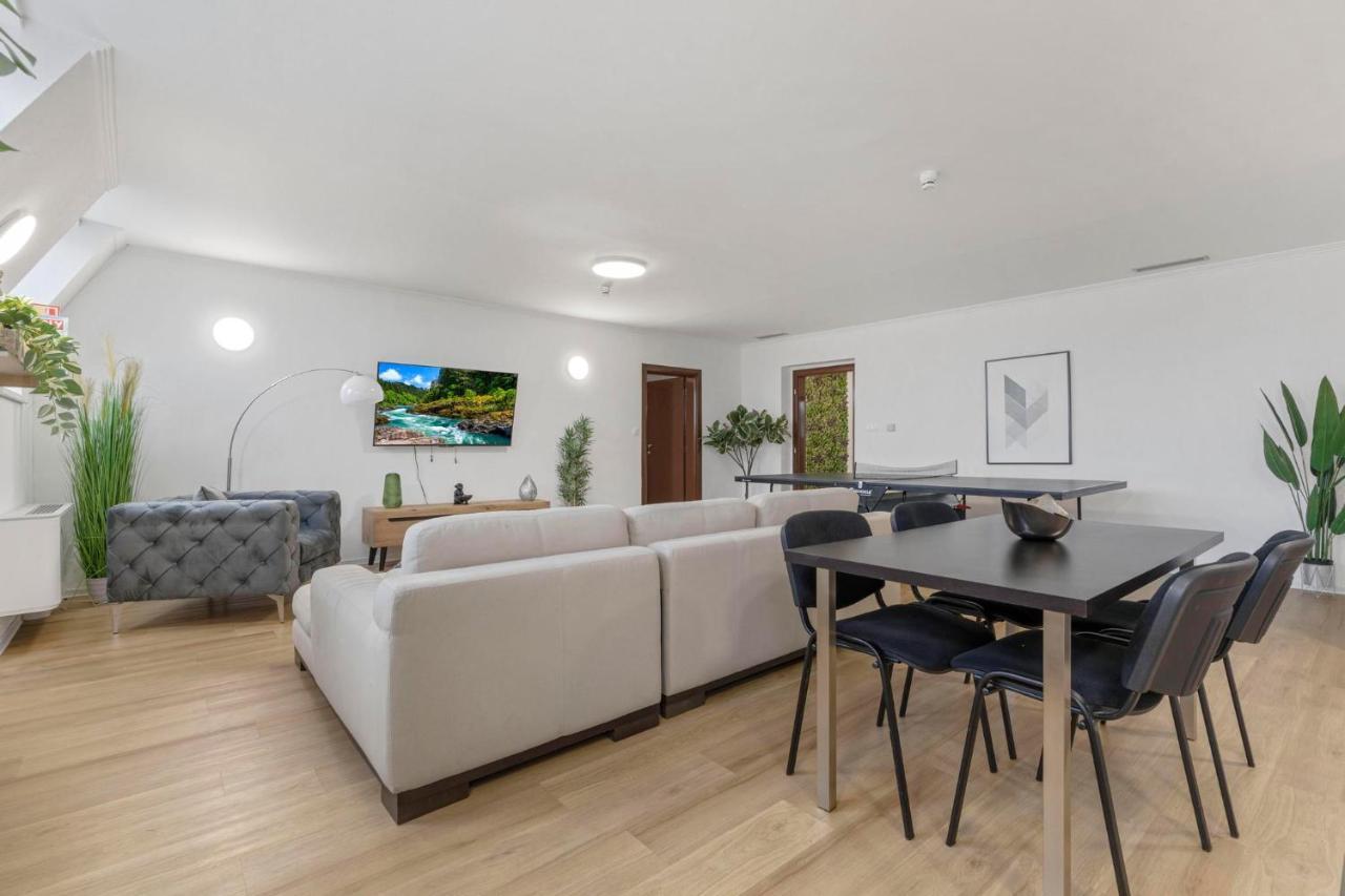 Family Hub In Centre Lejlighed Bratislava Eksteriør billede