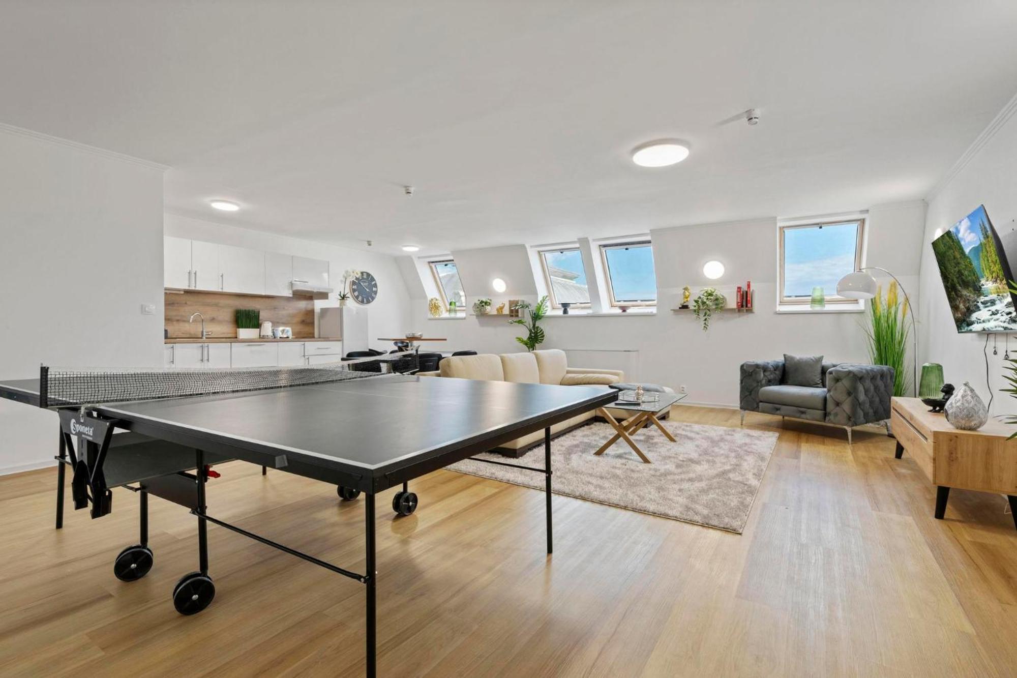 Family Hub In Centre Lejlighed Bratislava Eksteriør billede